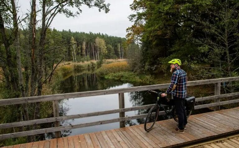 Podróże bez samochodu – gdzie dojedziesz pociągiem + rowerem w Polsce?